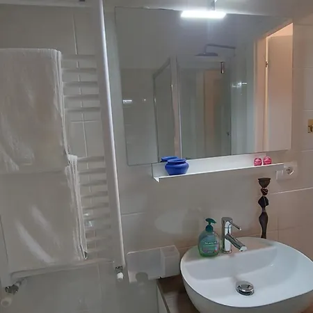 Relax Al Guardastelle - Free Parking & Air Condition - Swimming Pool Additional Pay Appartement Rapallo